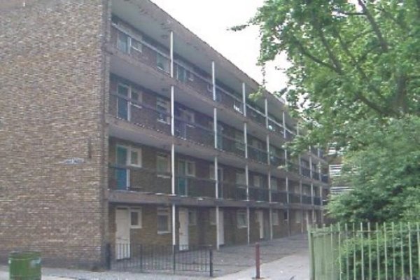 General  view  of  estate 